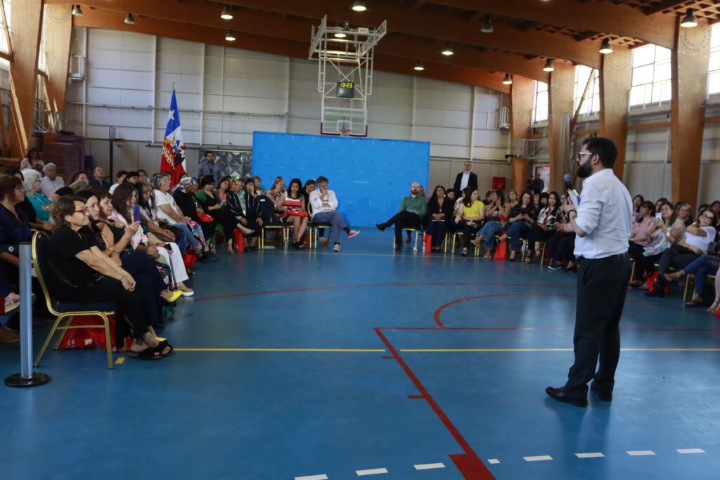 Huechuraba: Presidente Boric se reúne con alcalde Cuadrado y participan de conversatorio con vecinas de la comuna