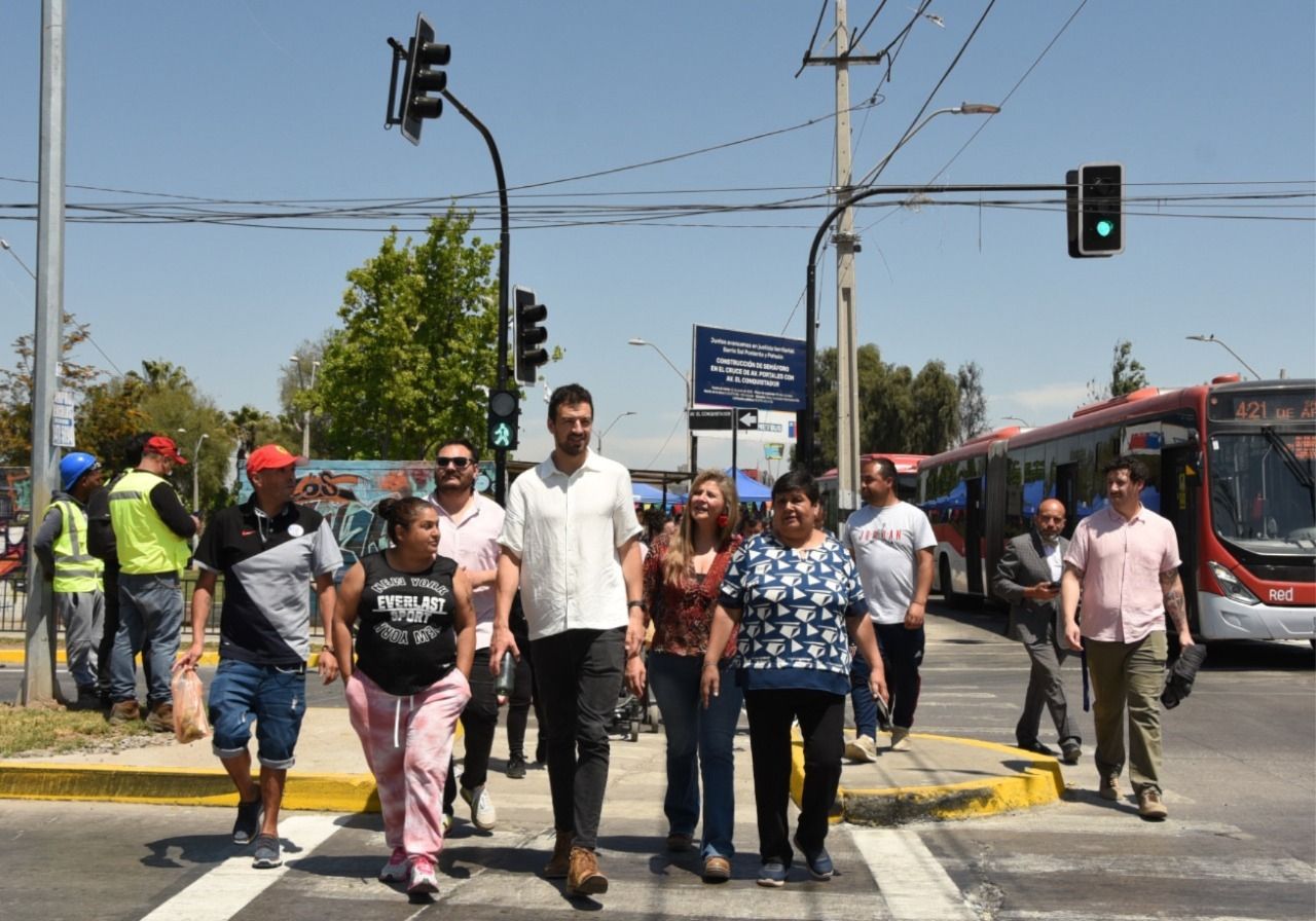 , Tras 20 años de espera: Alcalde Vodanovic inaugura anhelado semáforo en esquina crítica en Maipú, Portal Metropolitano