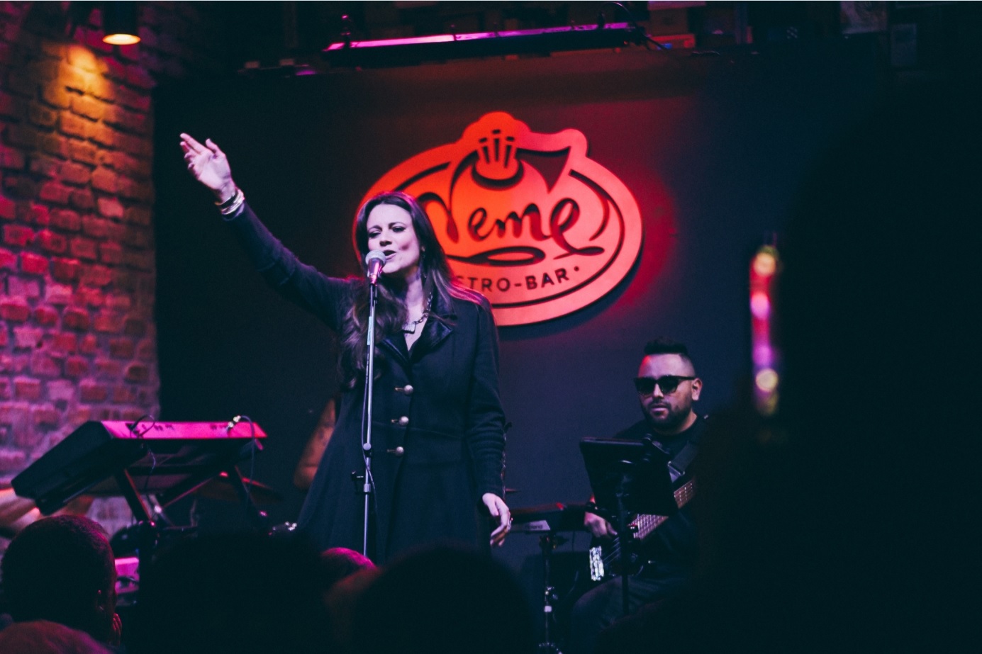 Venezolana Angie Beiner lanza nuevo álbum "Quiero Hacerlo Bien" en Miami