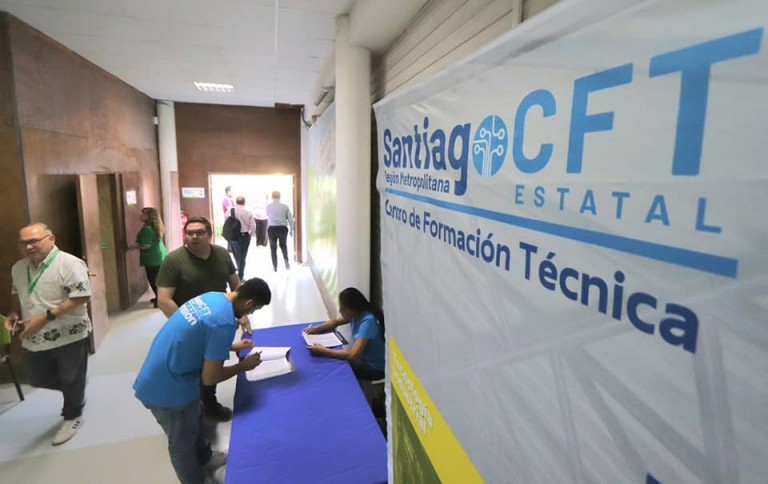 Peñaflor y Santiago CFT dan la bienvenida a estudiantes en la nueva sede de educación técnica comunal