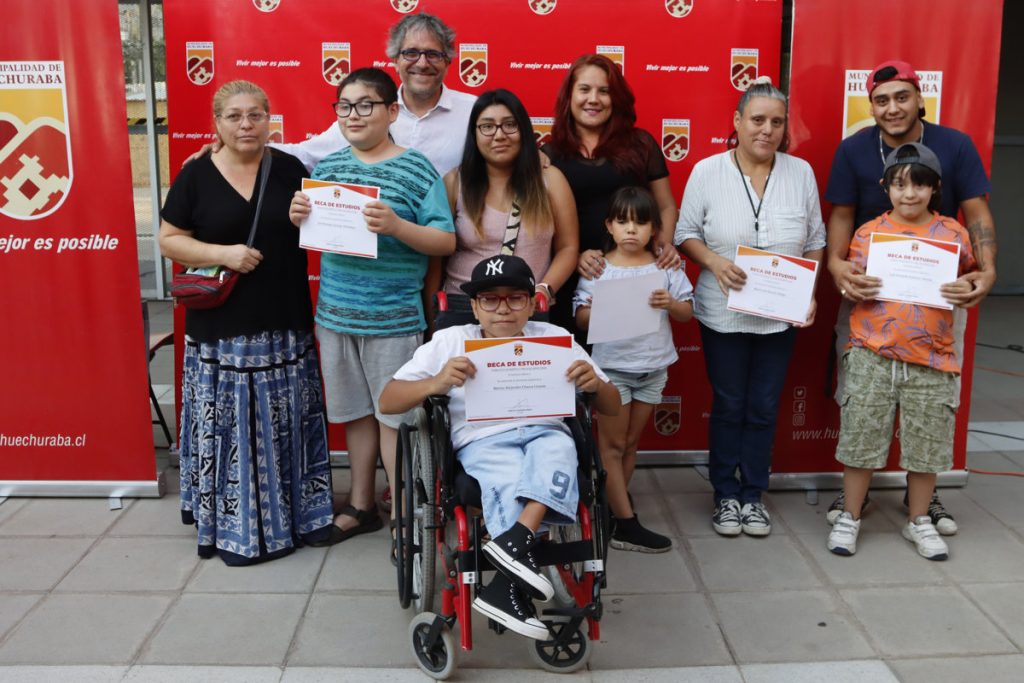 Municipio entregó becas para estudiantes con discapacidad