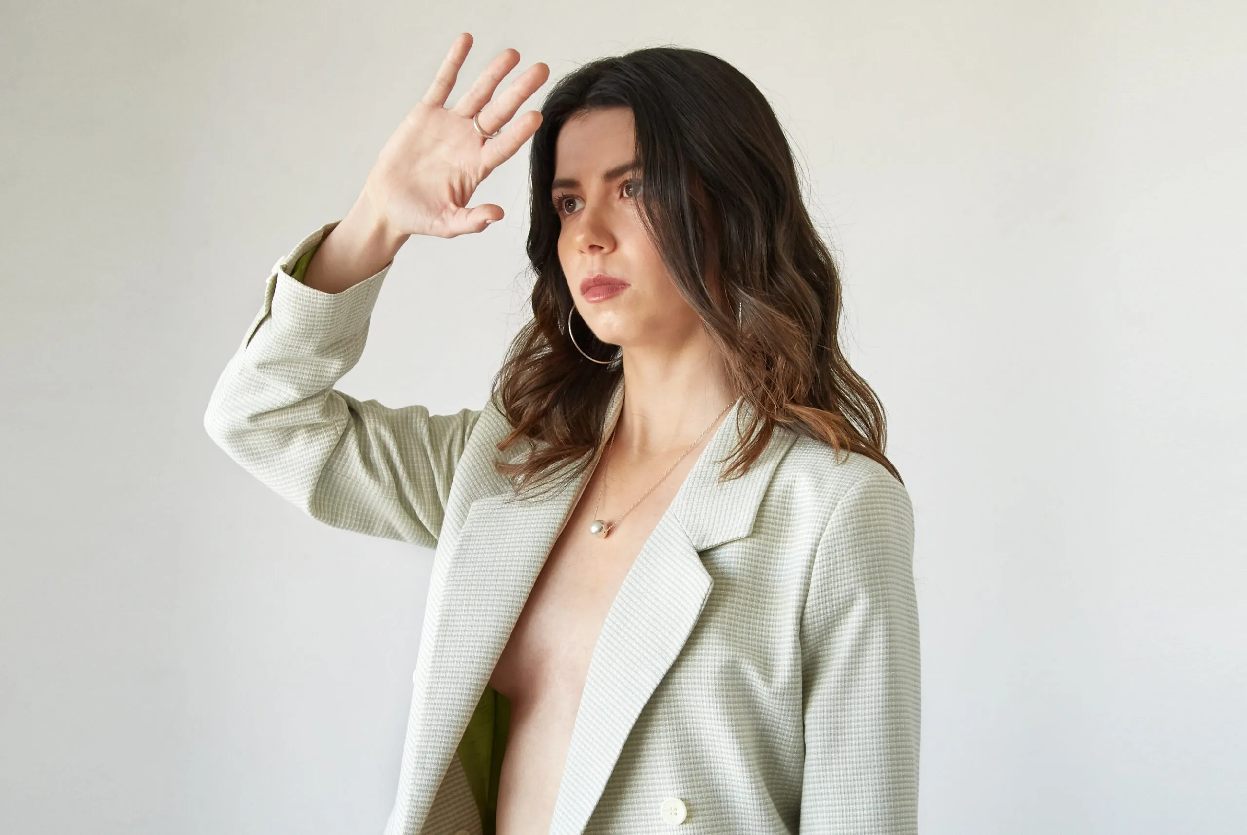 Natalia Montenegro estrena single “Dame una Señal” en colaboración con Mariana Montenegro