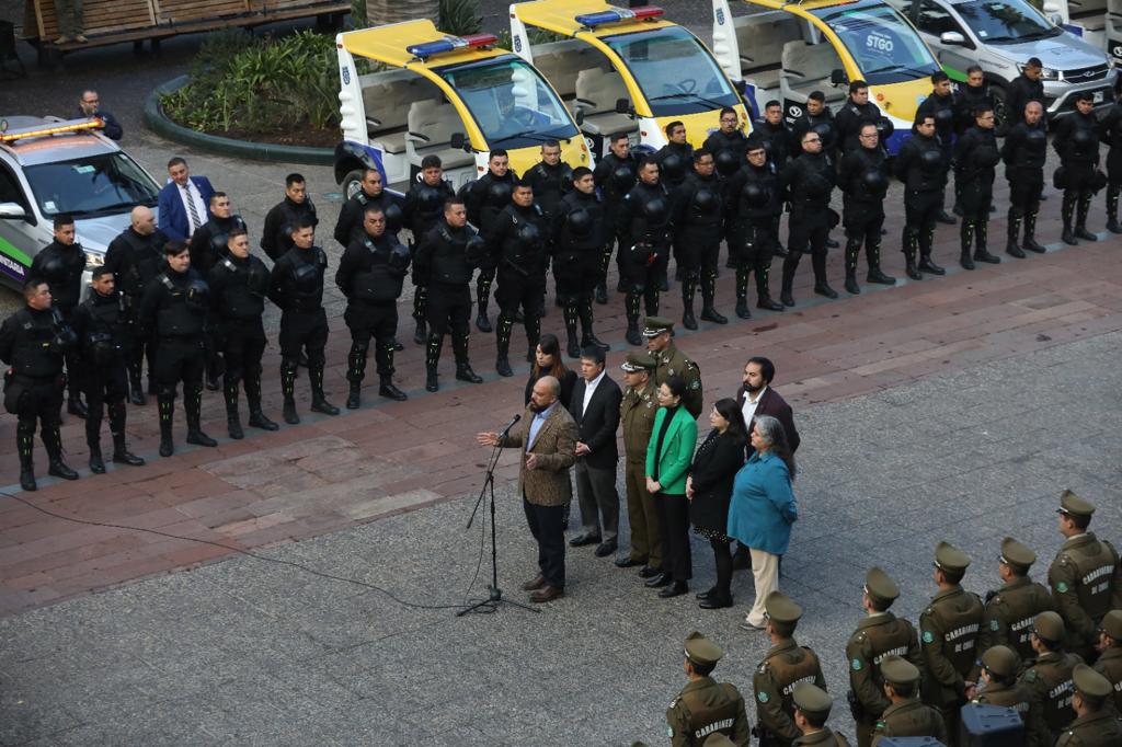 Refuerzan compromiso de apoyo a municipios en la RM en lanzamiento de plan Santiago Seguro