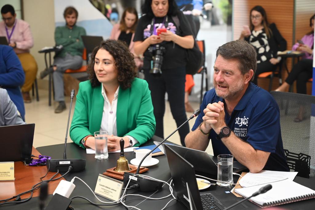 Core aprueba conservación de histórica calzada en Ñuñoa y adquisición de buses eléctricos para el traslado de estudiantes de Melipilla