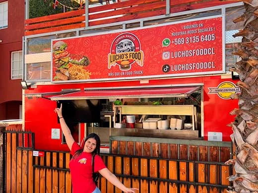 Lucho’s Food: el innovador foodtruck de dos pisos con terraza arriba