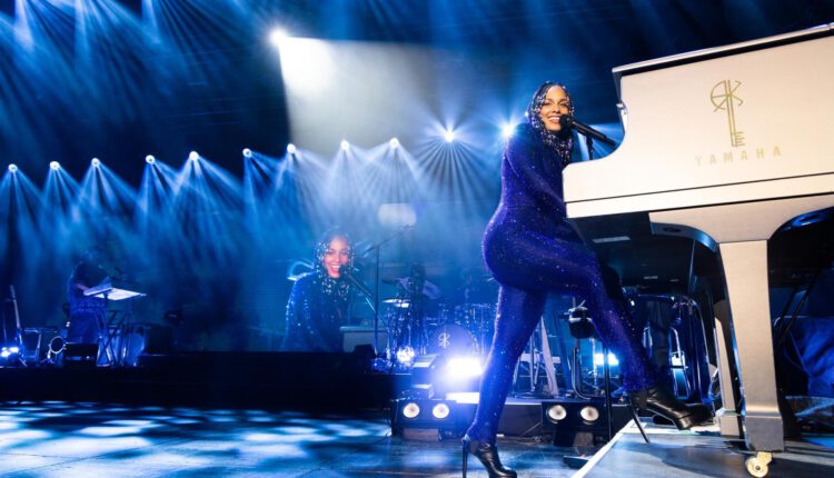 Alicia Keys comparte el espíritu y amor de Chile en “Inolvidable”