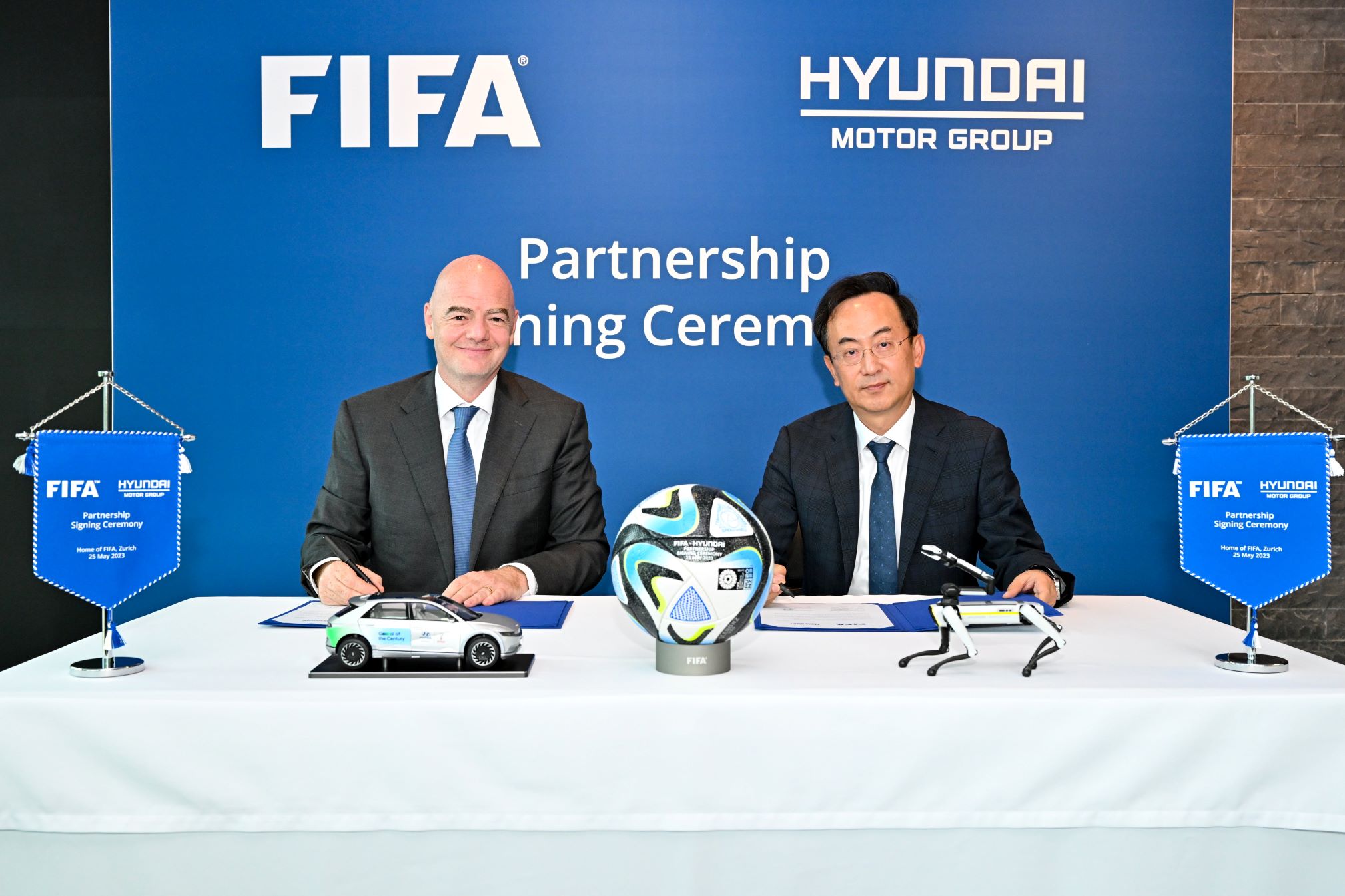 Kia y Hyundai renuevan sus alianzas con la FIFA hasta 2030, Boston Dynamics y Supernal mostrarán futuras soluciones de movilidad