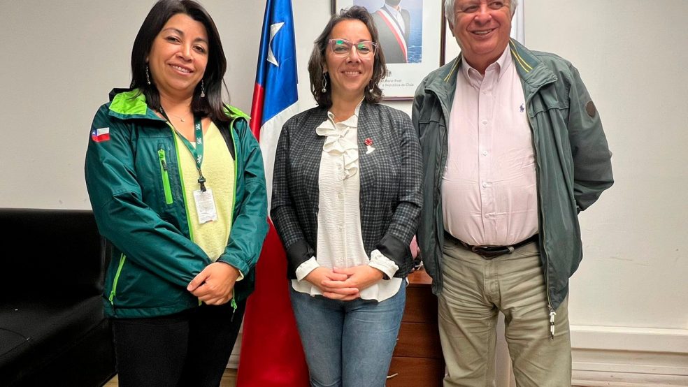 Delegada Sandra Saavedra sostiene encuentro protocolar con nuevo director regional de SAG