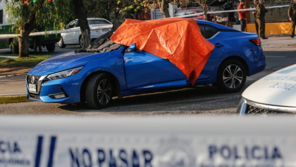 Hombre es asesinado mientras desayunaba en un local de comida en La Cisterna