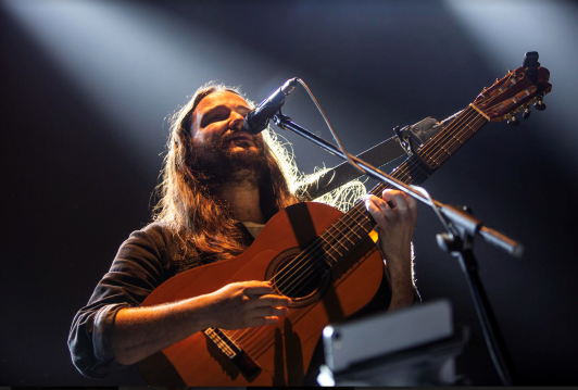 Nano Stern anuncia gira sudamericana y libera su álbum “Canta a Víctor Jara”