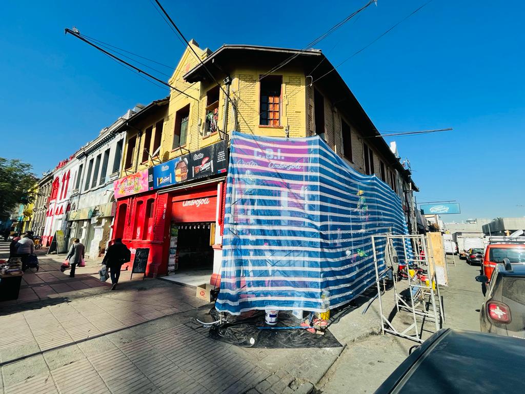 Recoleta: Limpieza y restauración de fachadas en calle Lastra