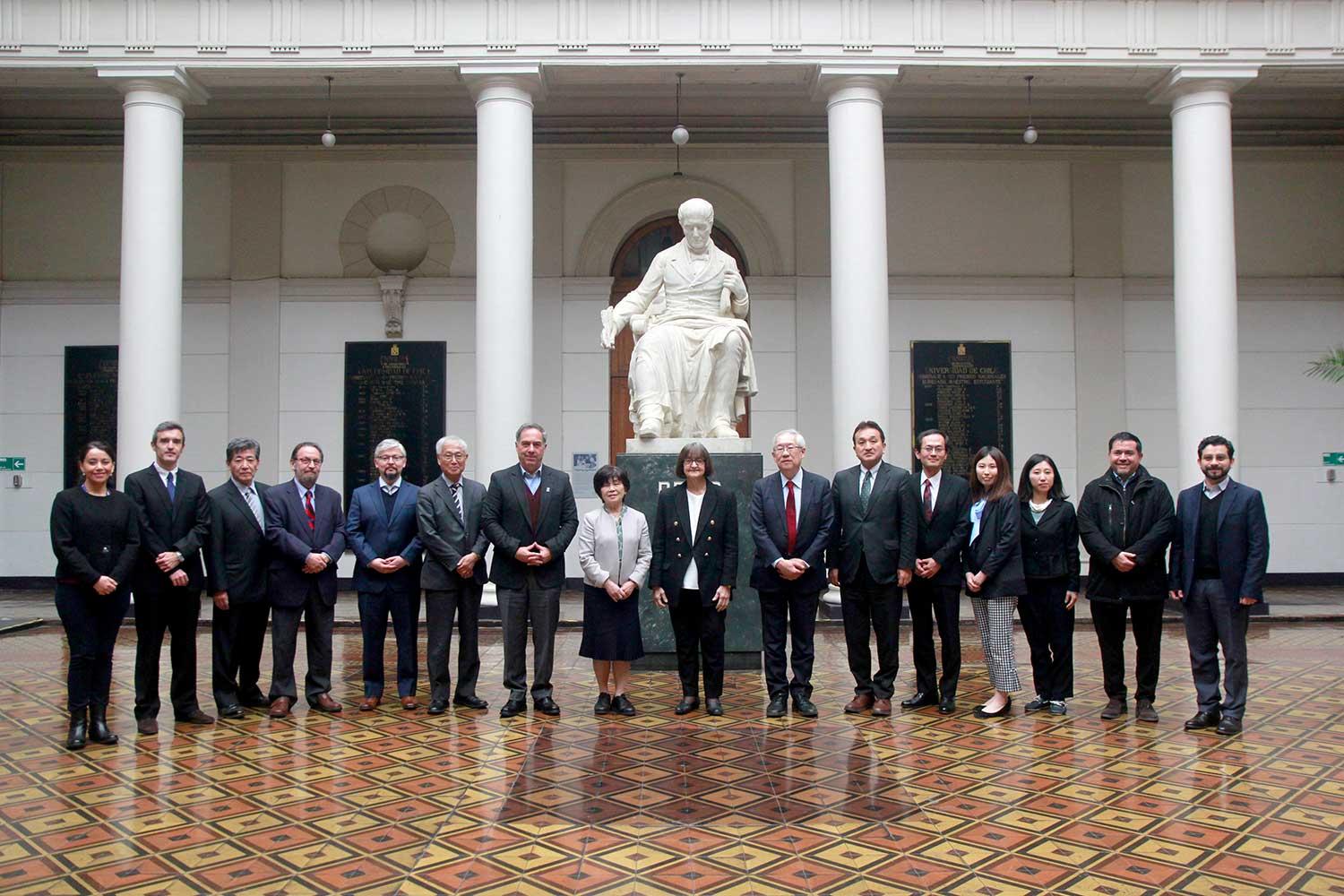 Universidad de Chile recibió a delegación del Instituto Nacional de Ciencias Naturales de Japón