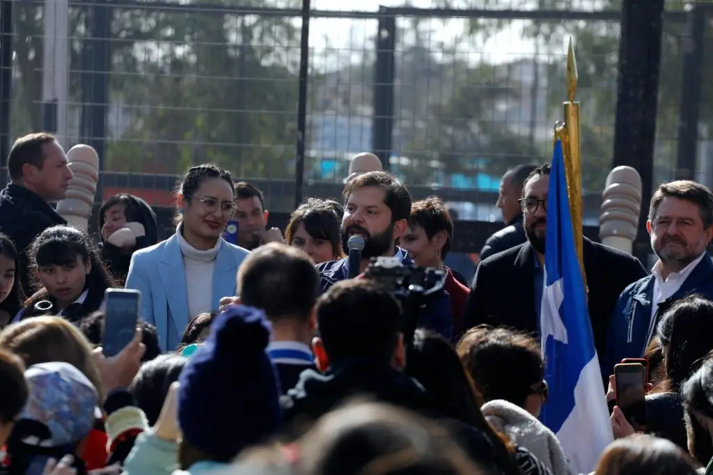 Recuperación de espacios públicos en Lo Espejo: inauguran juegos en plaza donde se ubicaba mausoleo narco