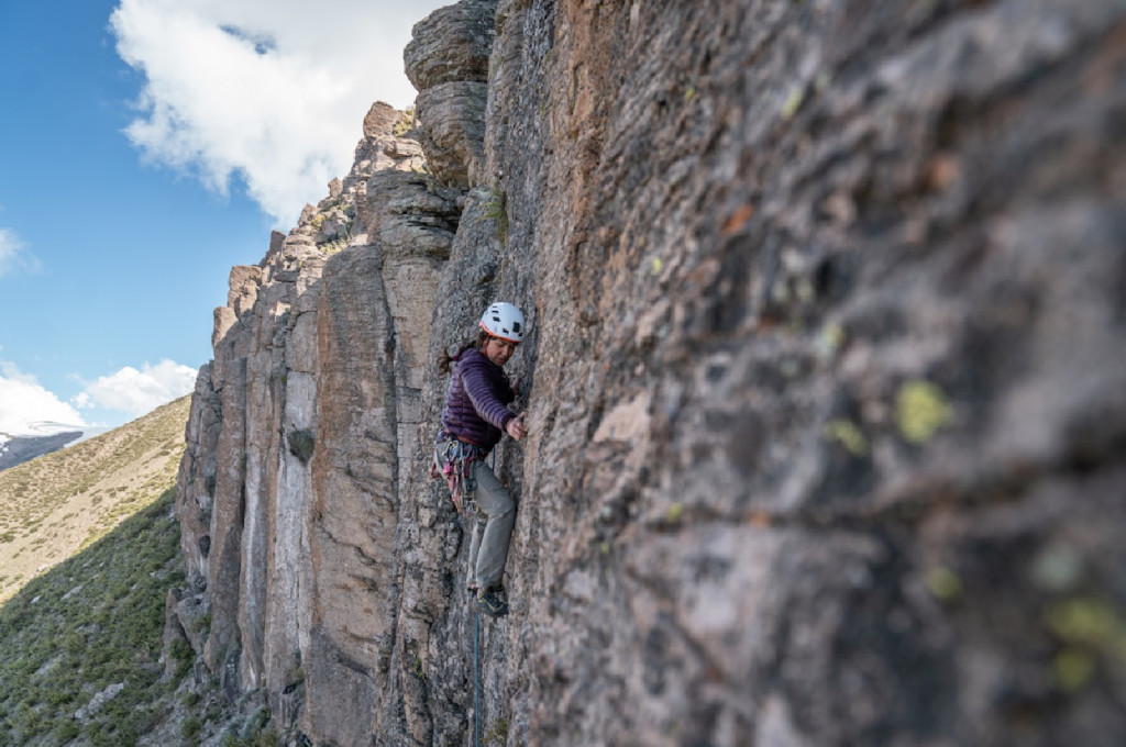 Experto entrega recomendaciones claves para un comienzo seguro en la escalada