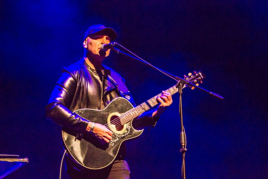 “Tu Narcisa soberbia” es el sexto sencillo del artista chileno Francis Jadue, parte de su álbum “Vida Tiempo”