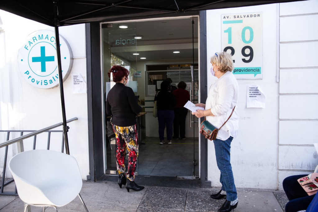 Desde diciembre, farmacia comunitaria en Providencia atenderá todos los sábados