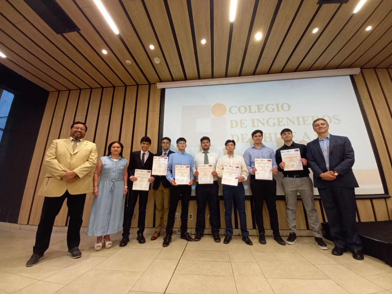 Estudiantes de Ingeniería Civil Industrial de la Finis arrasan en concurso “Innovando con Ingeniería”