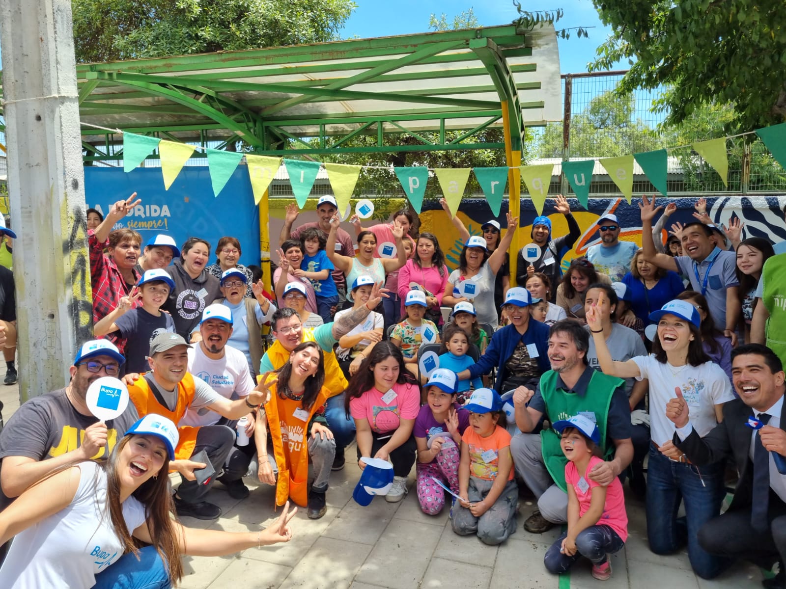 Bupa Chile reconstruye plaza de La Florida con árboles de bajo requerimiento hídrico