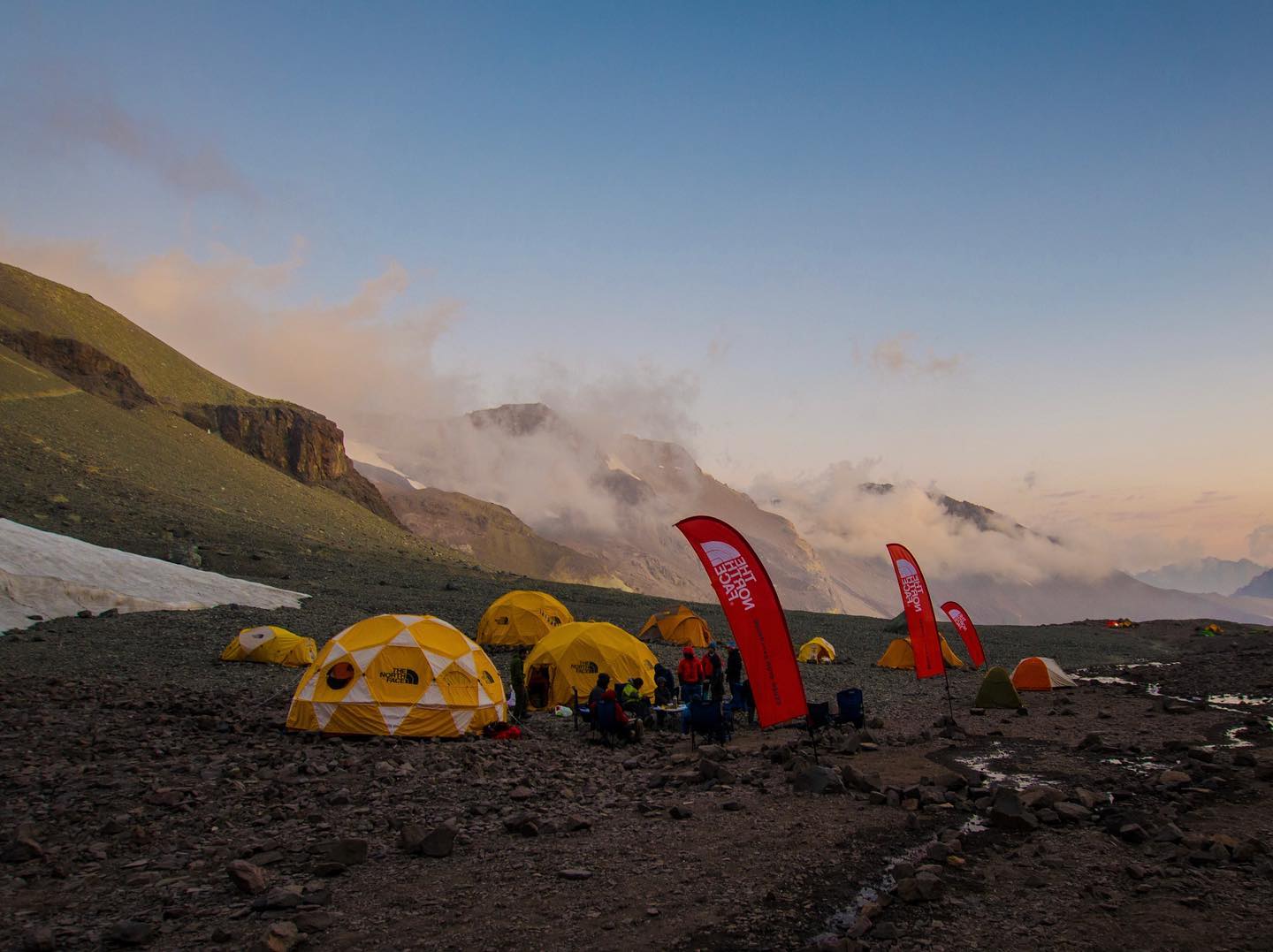 Base Camp El Plomo: La oportunidad de visitar el cerro más alto en la RM de forma gratuita