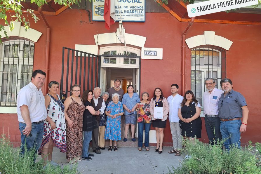 Autoridad provincial visita Población Obrero Ferroviaria en San Bernardo que fue declarada zona típica