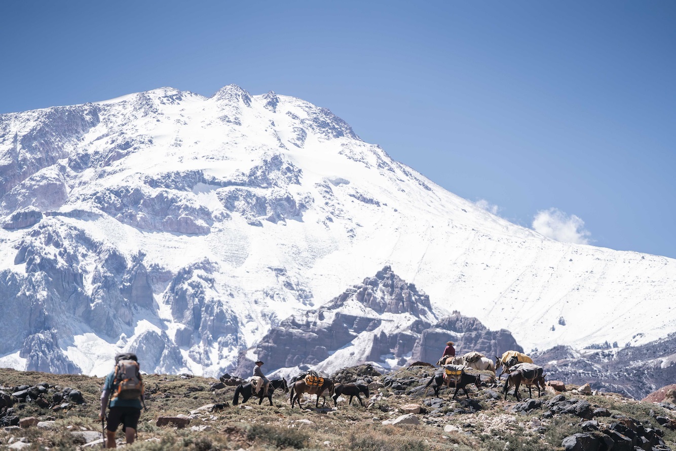 Firman acuerdo para fortalecer el turismo de montaña en San José de Maipo