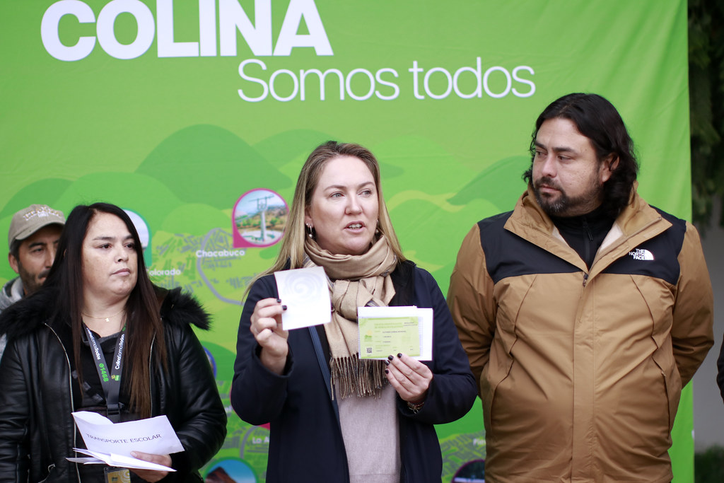 Municipalidad de Colina y Casa de Moneda ofrecen sello de seguridad para el transporte público