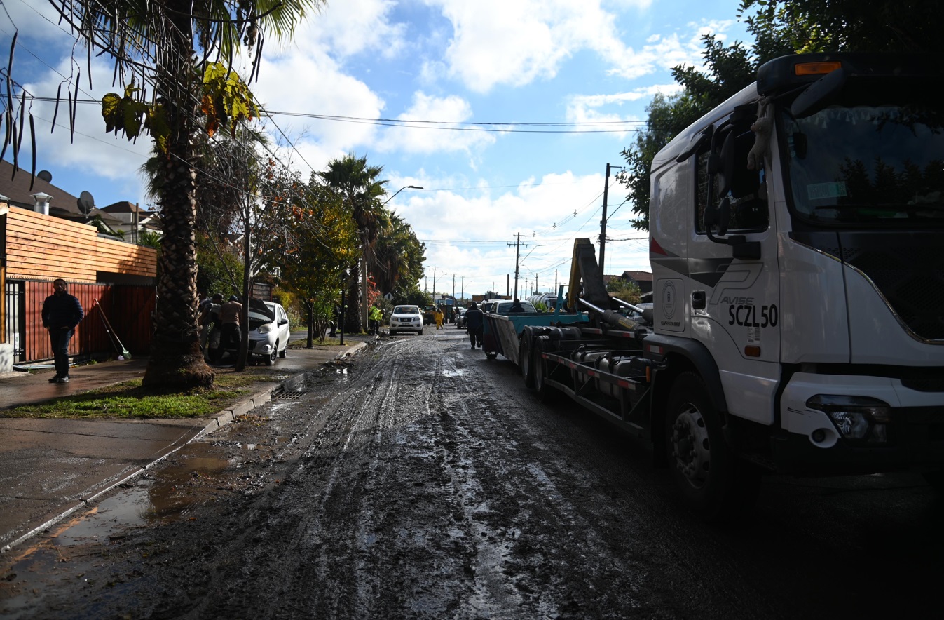 Quilicura: Anuncian trabajo en conjunto para evitar nuevas inundaciones en sector Lo Cruzat