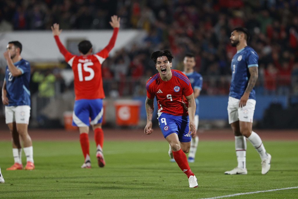 Sólido triunfo de Chile ante Paraguay, en su retorno al Estadio Nacional