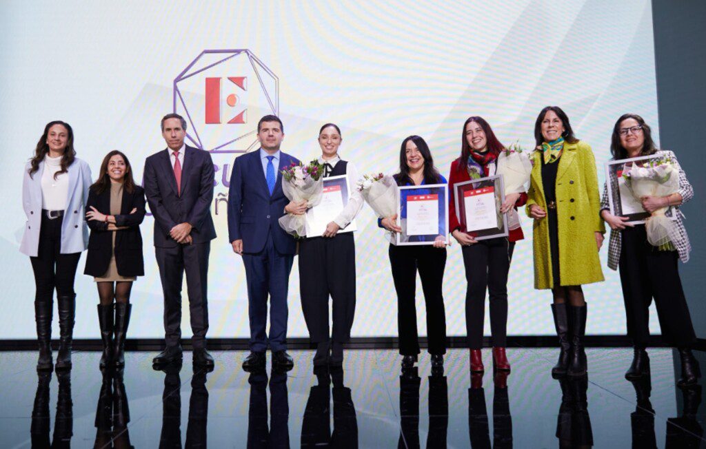 Volvo Car Chile reafirma su compromiso con el liderazgo femenino a través de la edición 2024 del premio Ejecutiva del Año