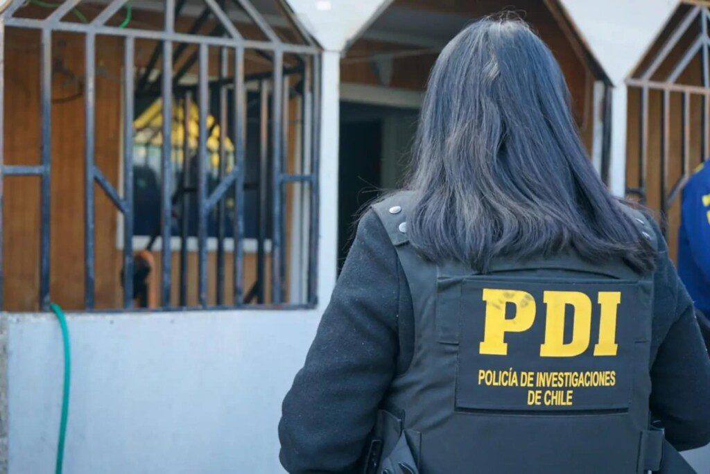 PDI encuentra armas de fuego en inmuebles establecidos como lugar de cautiverio en Talagante