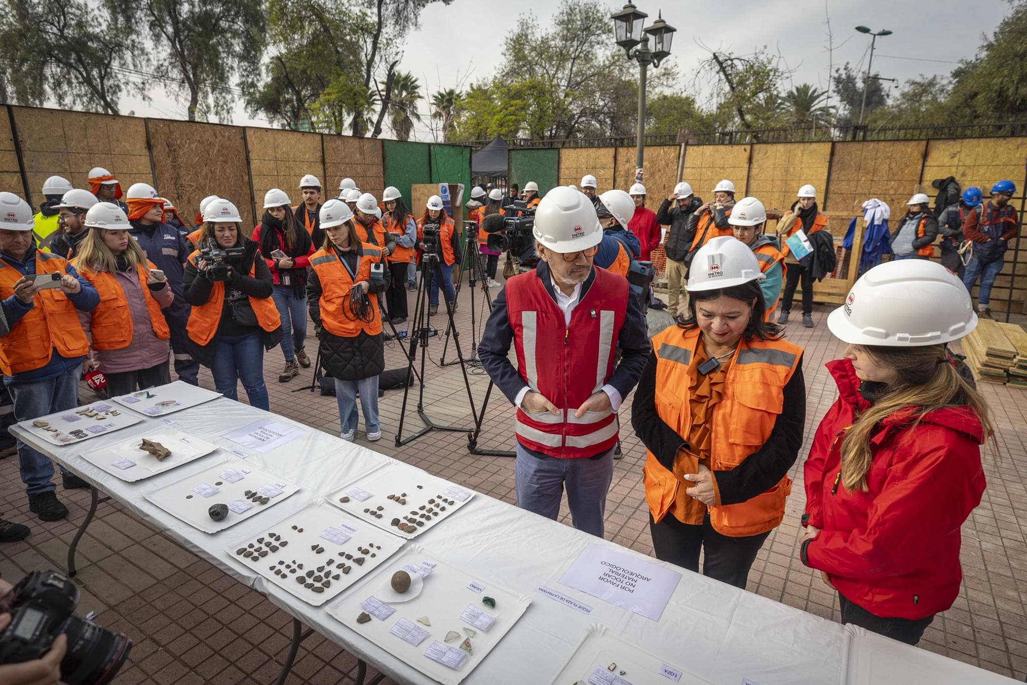 Metro de Santiago da a conocer exploraciones arquelógicas en la futura Linea 9 en La Pintana 