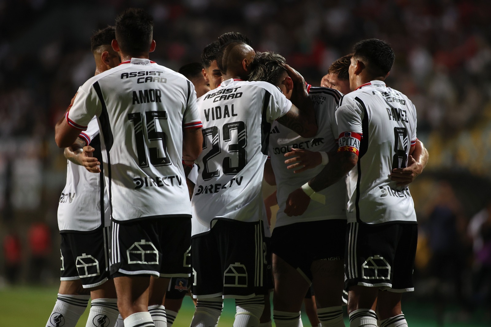 Colo-Colo quiere estar entre los 8 mejores de la Libertadores: Cómo le ha ido al “Cacique” jugando en Colombia