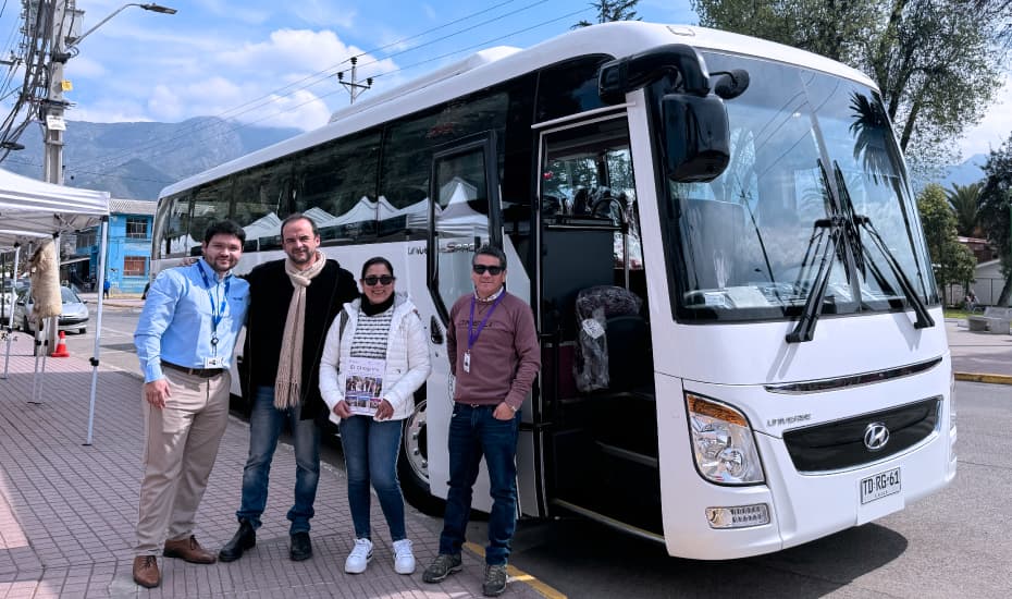 El Hyundai Universe se suma a la flota del municipio de Catemu para mejorar la movilidad de los vecinos