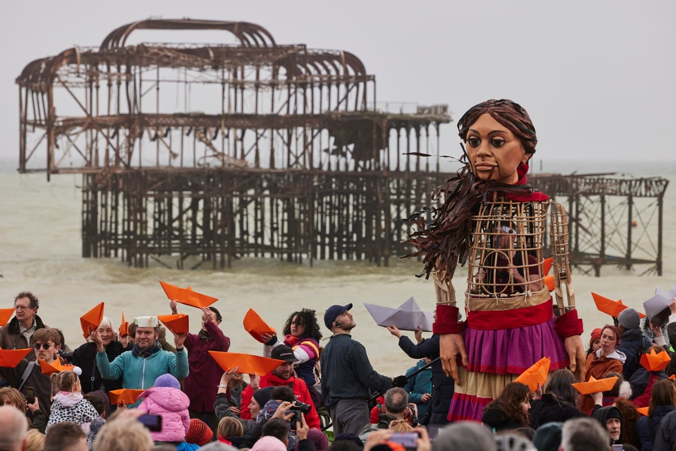 La travesía de Amal llega al Festival Internacional Teatro a Mil 2025 recorriendo la capital