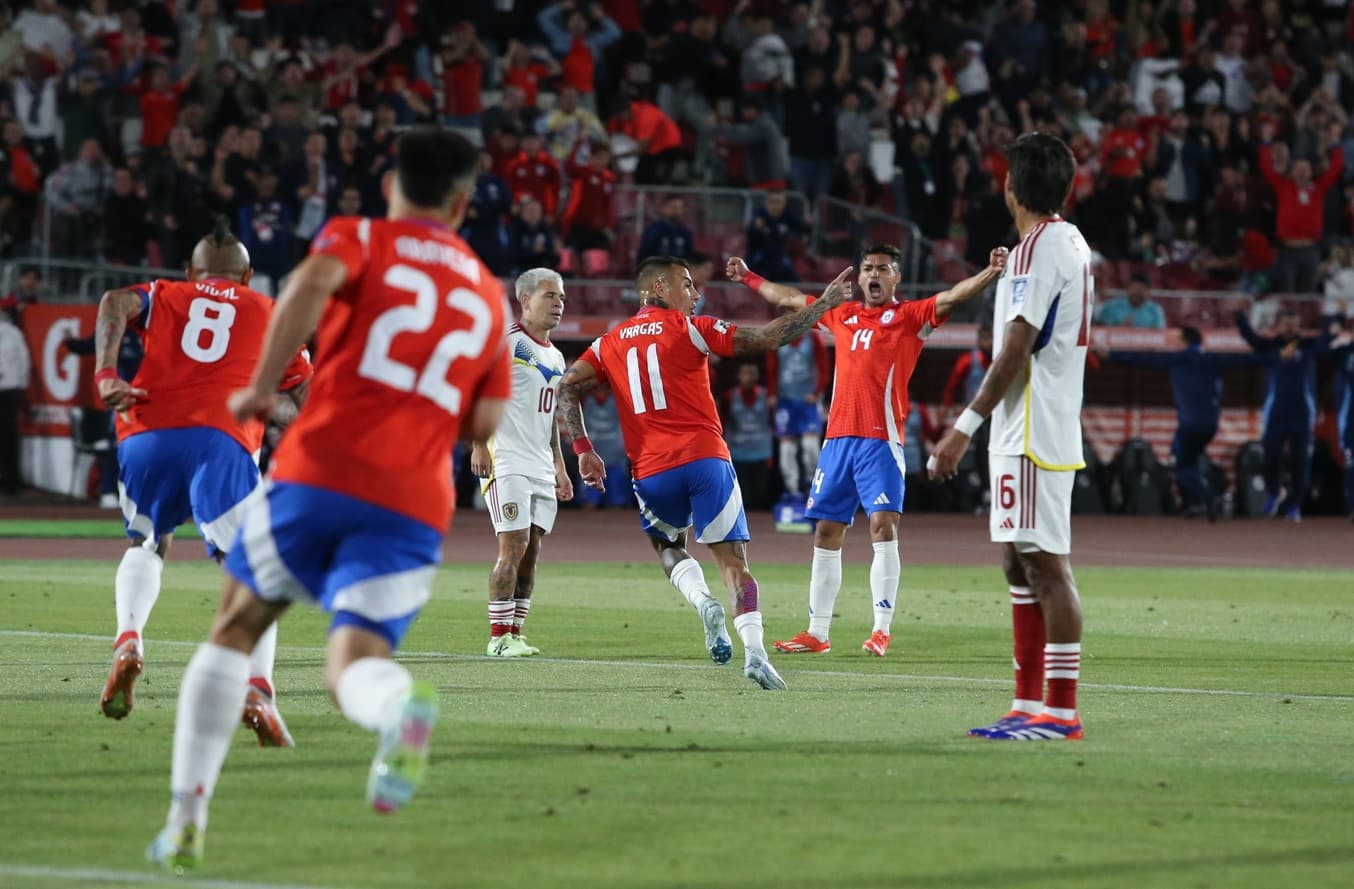 Vital triunfo de Chile frente a Venezuela en el Estadio Nacional 