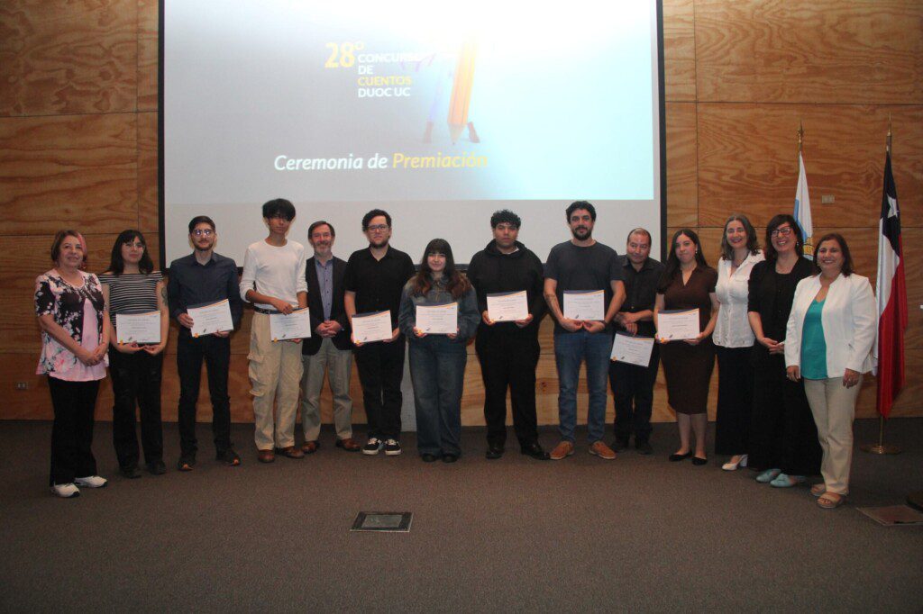 Sede Padre Alonso de Ovalle de Duoc UC premia a los ganadores de su 28° Concurso de Cuentos