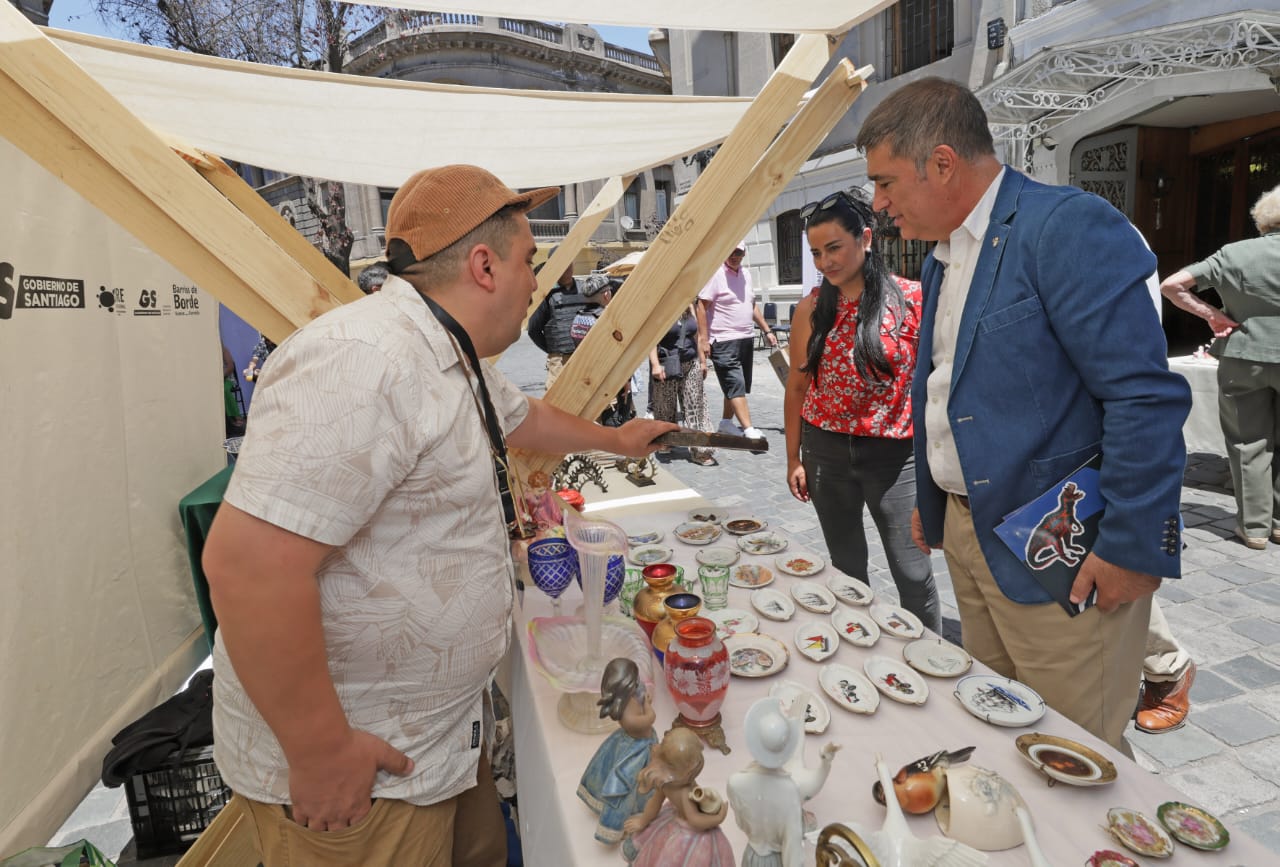 Mercado París Londres revitaliza este fin de semana en tradicional barrio santiaguino