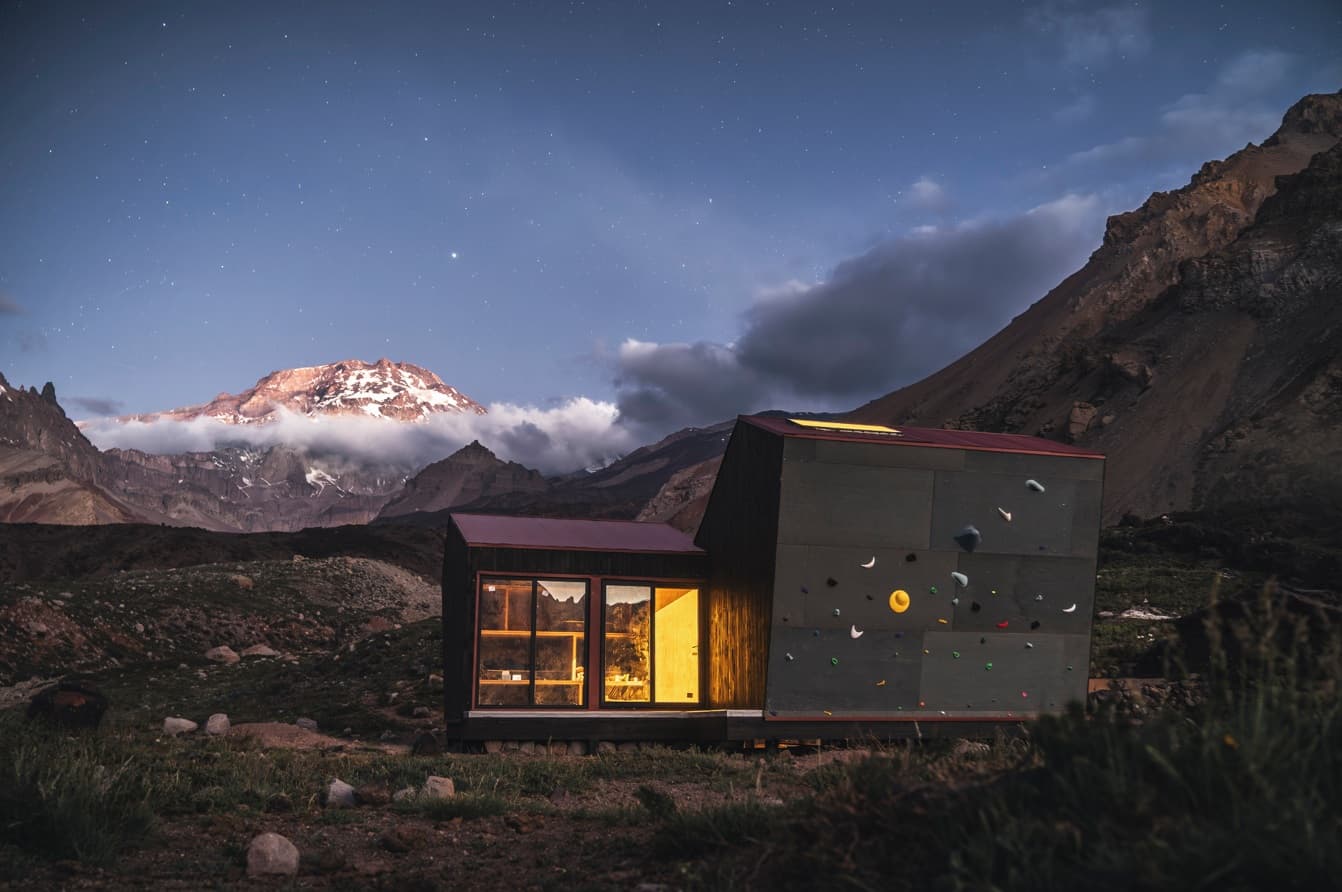 Finalizan construcción del Refugio Volcán Tupungato y preparan su inauguración en enero