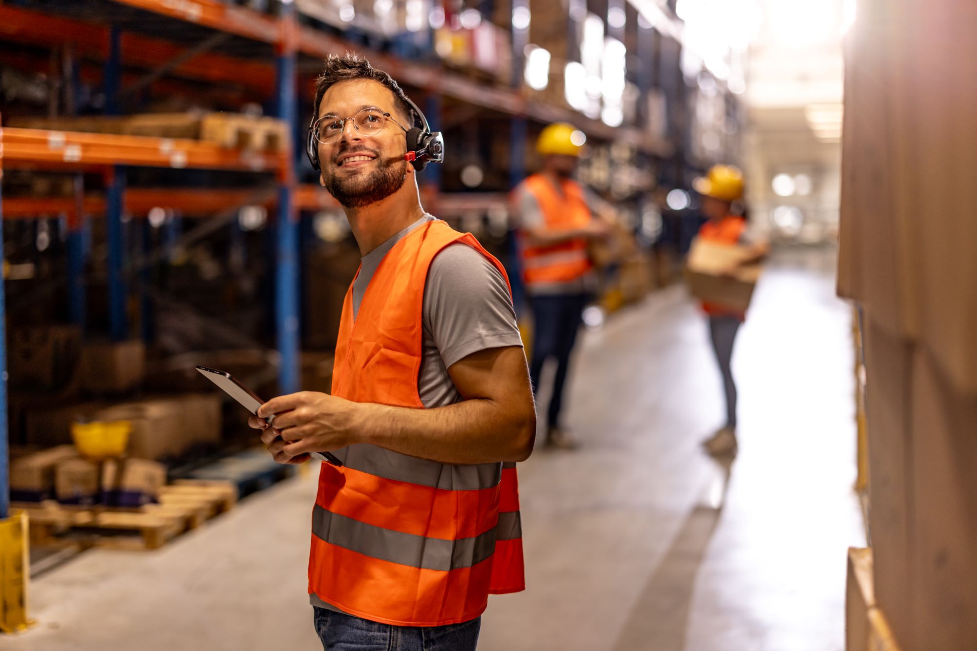 Ofrecen más de 1.500 cupos en logística y ventas para quienes buscan ingresar al mundo laboral