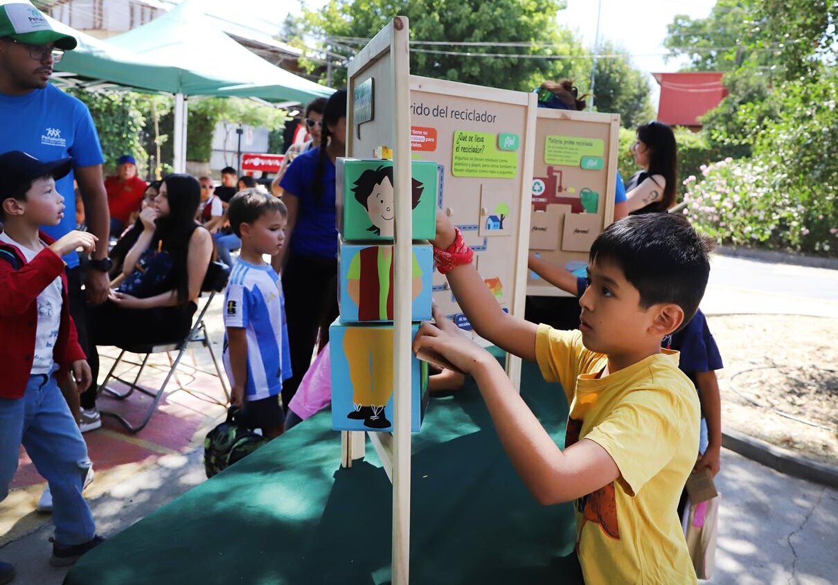 En Peñalolén el MIM llegó a las calles para celebrar el Día Mundial de la Educación Ambiental