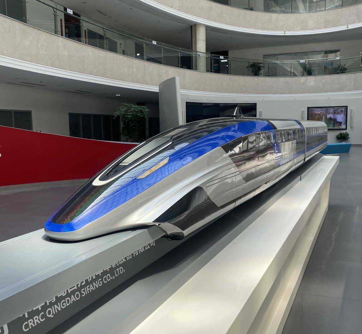Construcción de trenes para la zona centro y sur del país