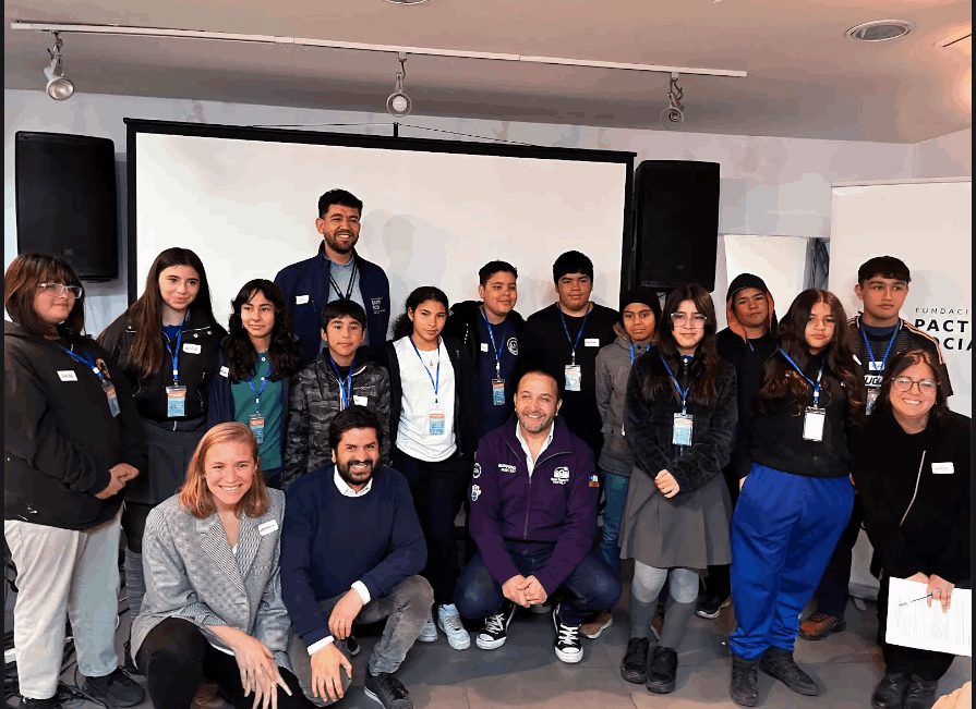 Programa Pacto Social La Bandera para jóvenes en San Ramón 