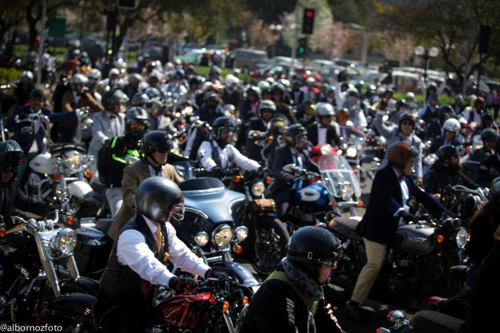 Caravana de motociclistas recorre Santiago por cáncer de prostata