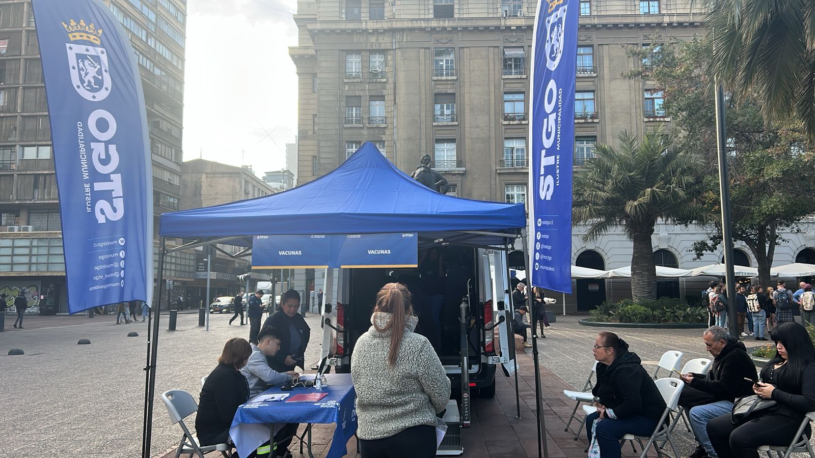 Estación de Metro Universidad de Chile y Plaza de Armas serán puntos de vacunación este fin de semana