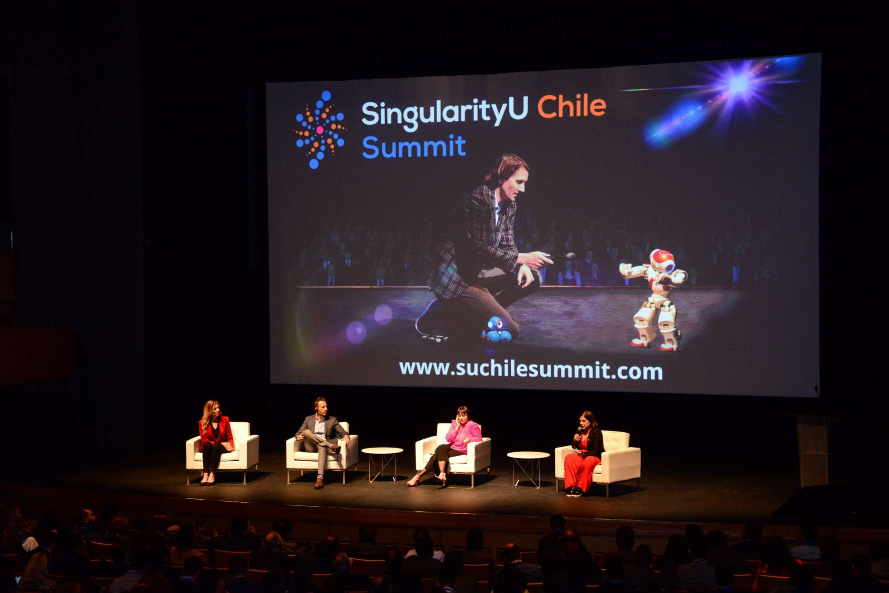 Singularity Summit 2025 con precandidatos presidenciales
