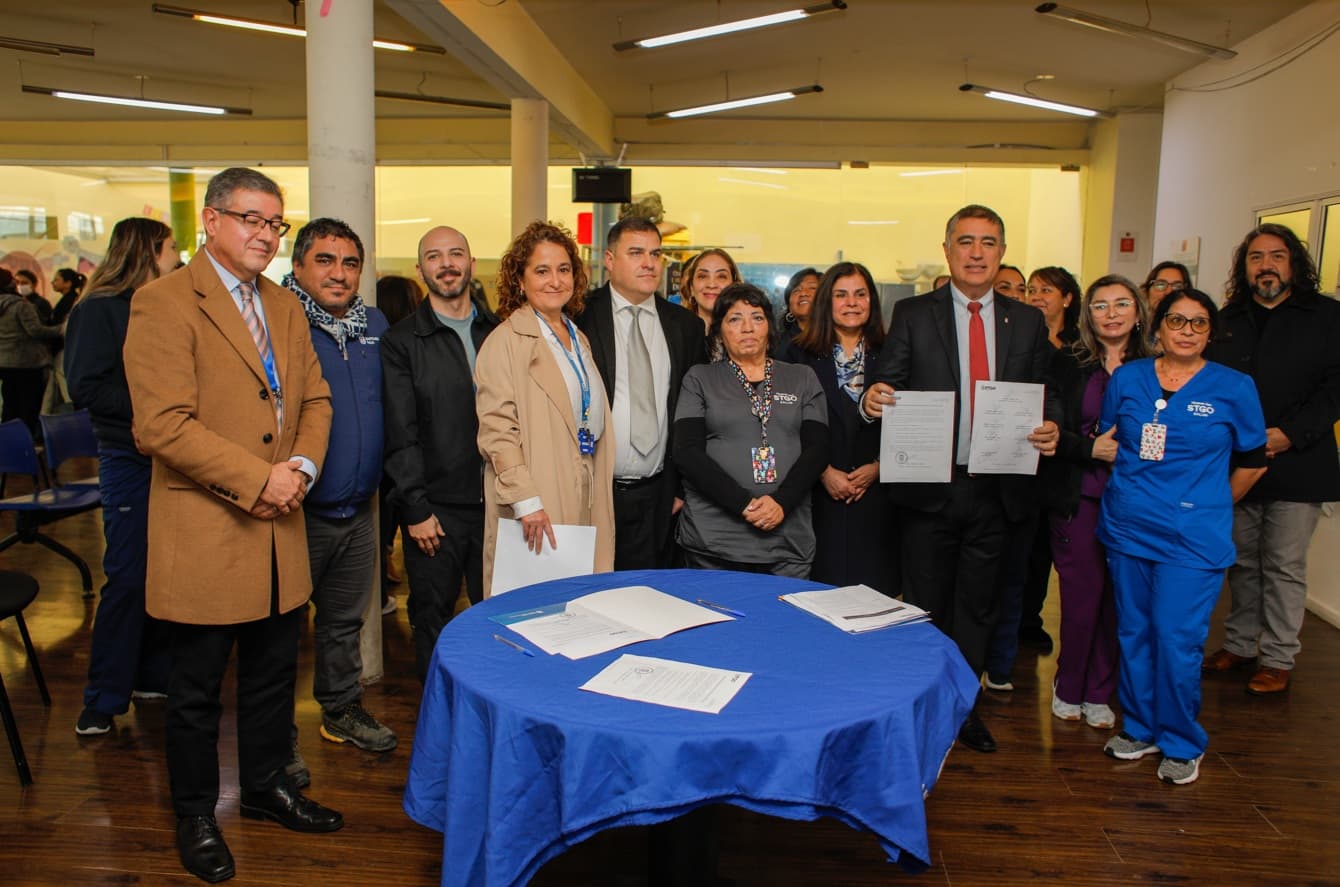 Santiago anuncia “tolerancia cero” a agresiones contra funcionarios de salud de la comuna