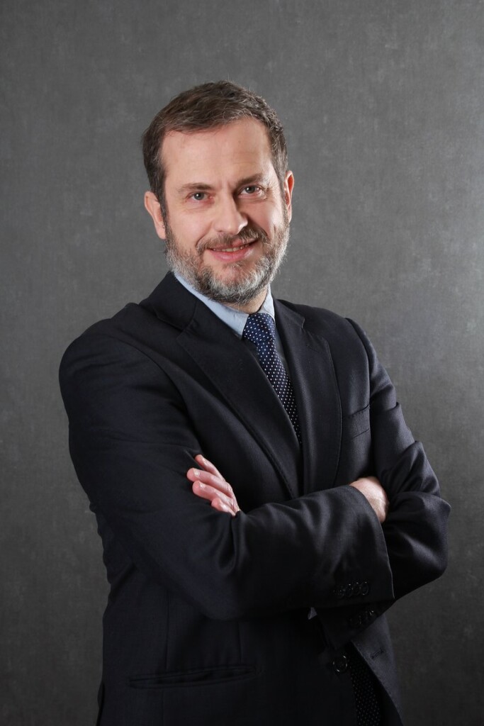 Tornados y nuevos riesgos por Benjamín Lea-Plaza