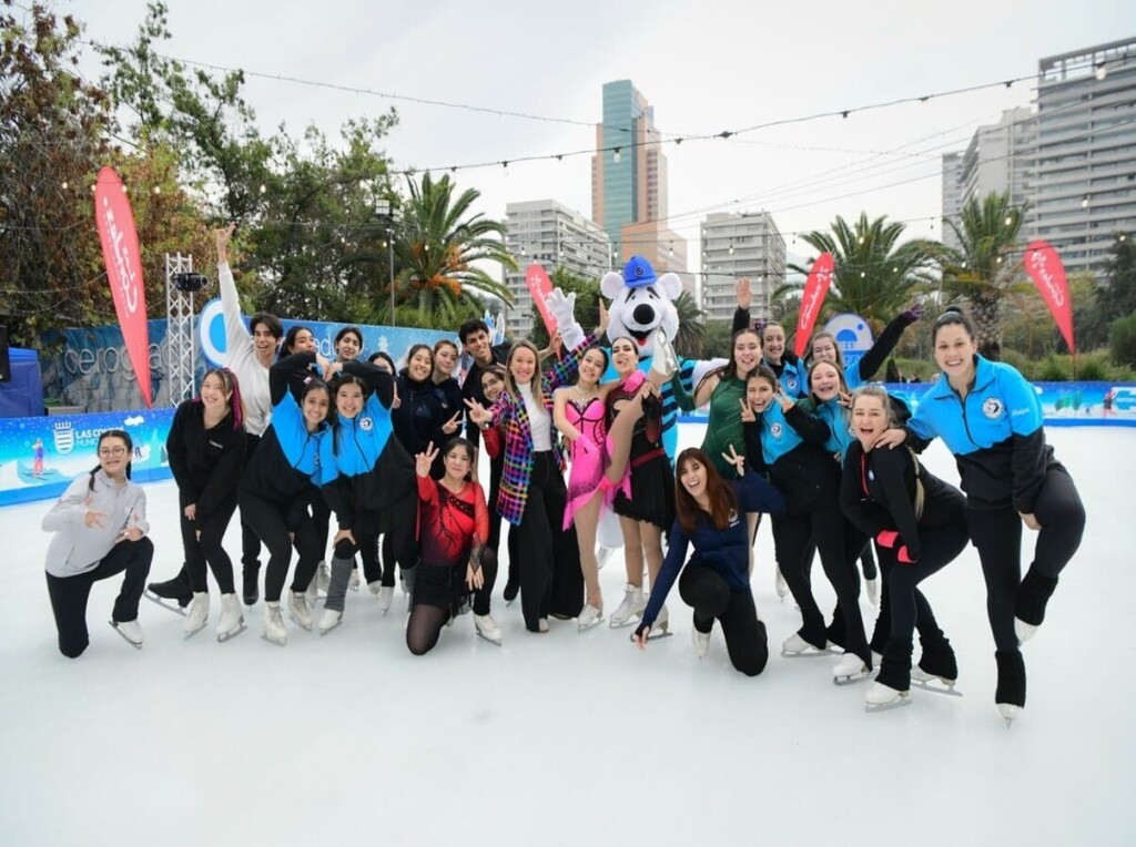Pista de hielo en Las Condes abre temporada en Parque Araucano