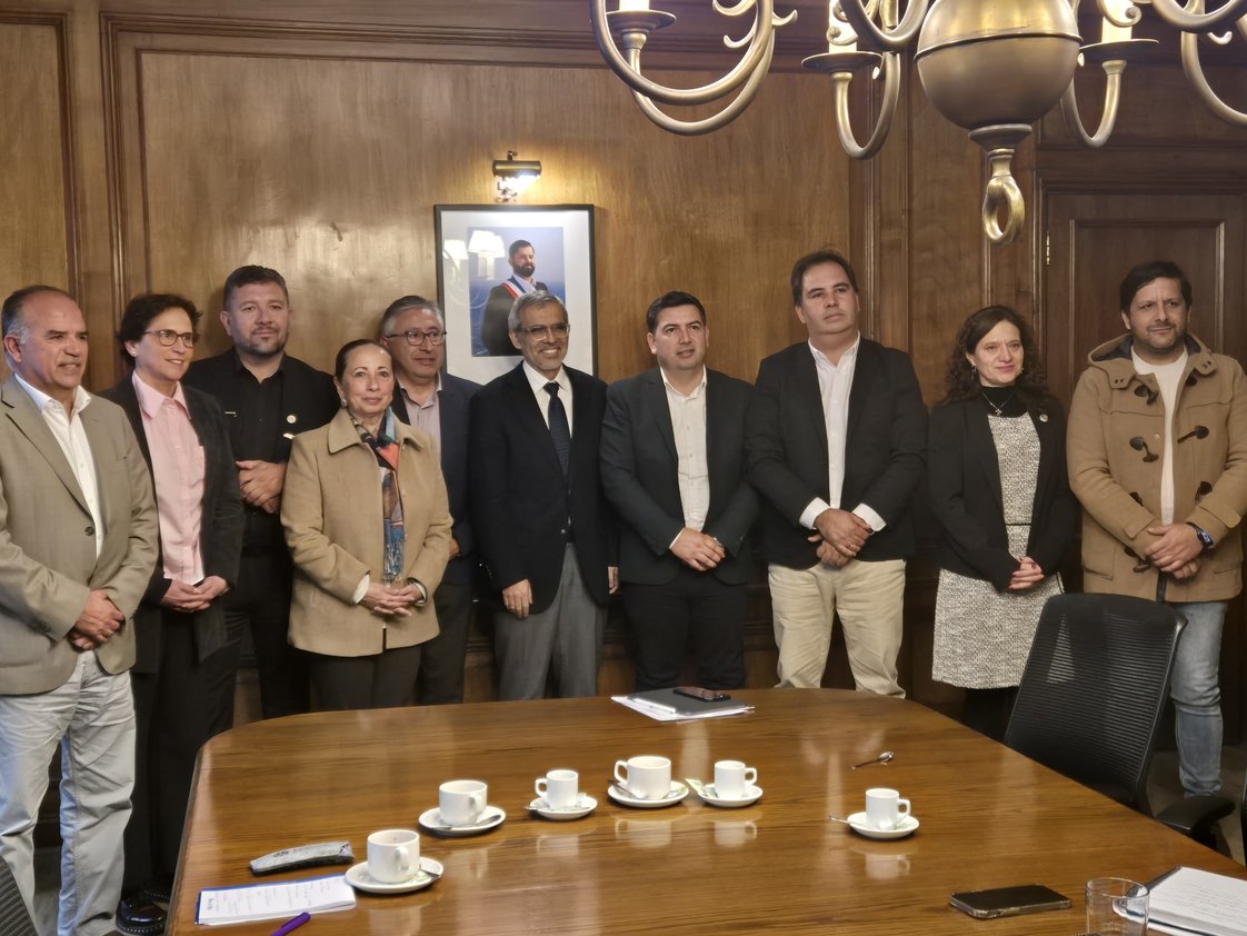 Senadora Sepúlveda y alcaldes de O´Higgins se reúnen con el ministro Cordero para abordar violencia rural