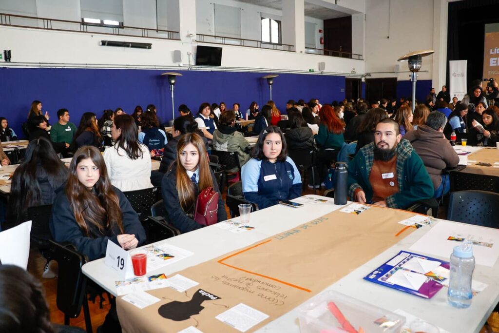 Alcalde Bellolio y estudiantes contra la violencia escolar